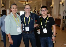 Idalette Olivier and Kevin Terblanche of the Sundays River Citrus Company with Neil Wan of Ningbo Xianfeng Fruit.